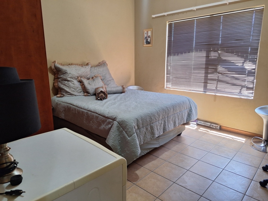 2 Bedroom Property for Sale in Potchefstroom North West